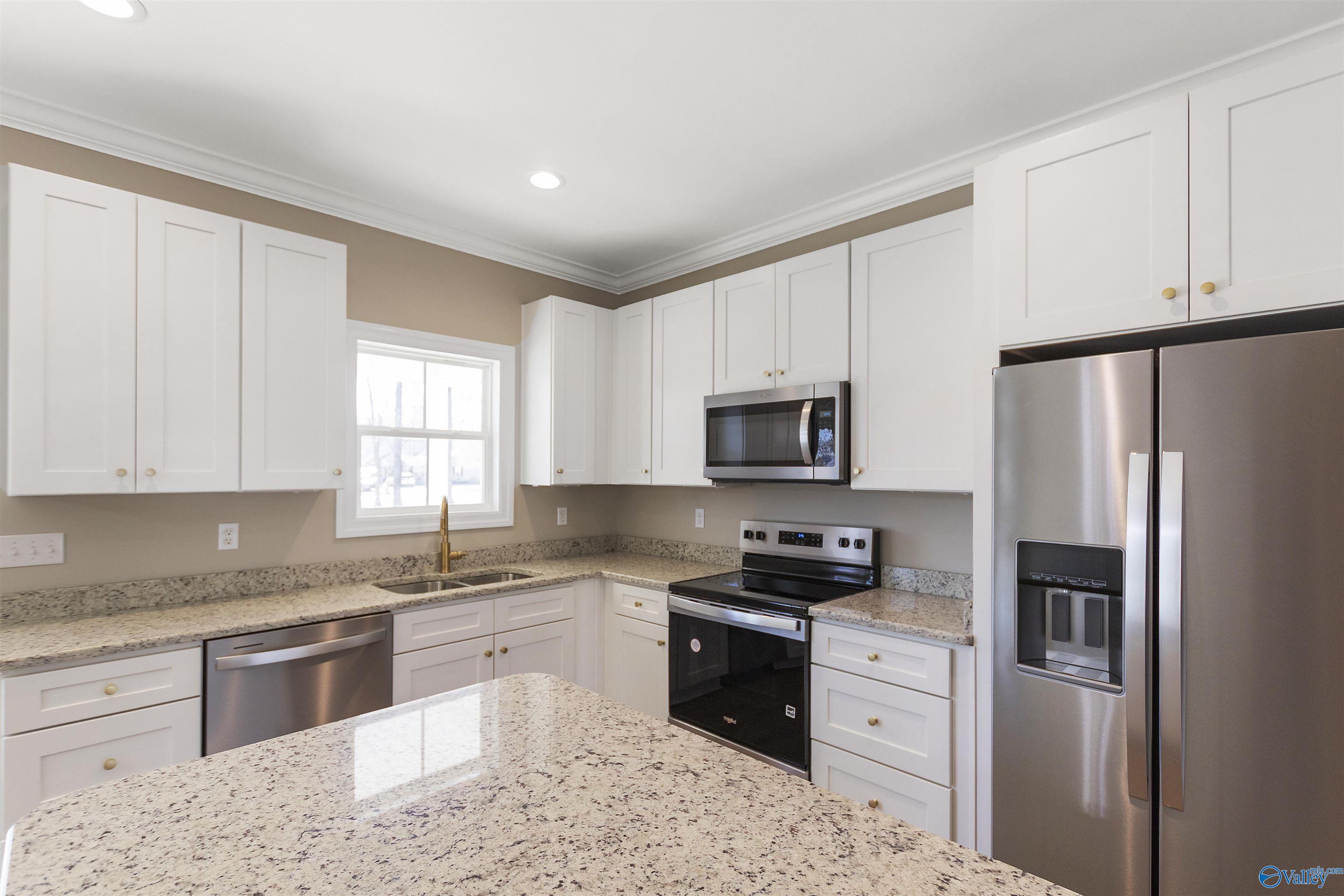 881 Fairview Drive, Arab, Alabama image 18