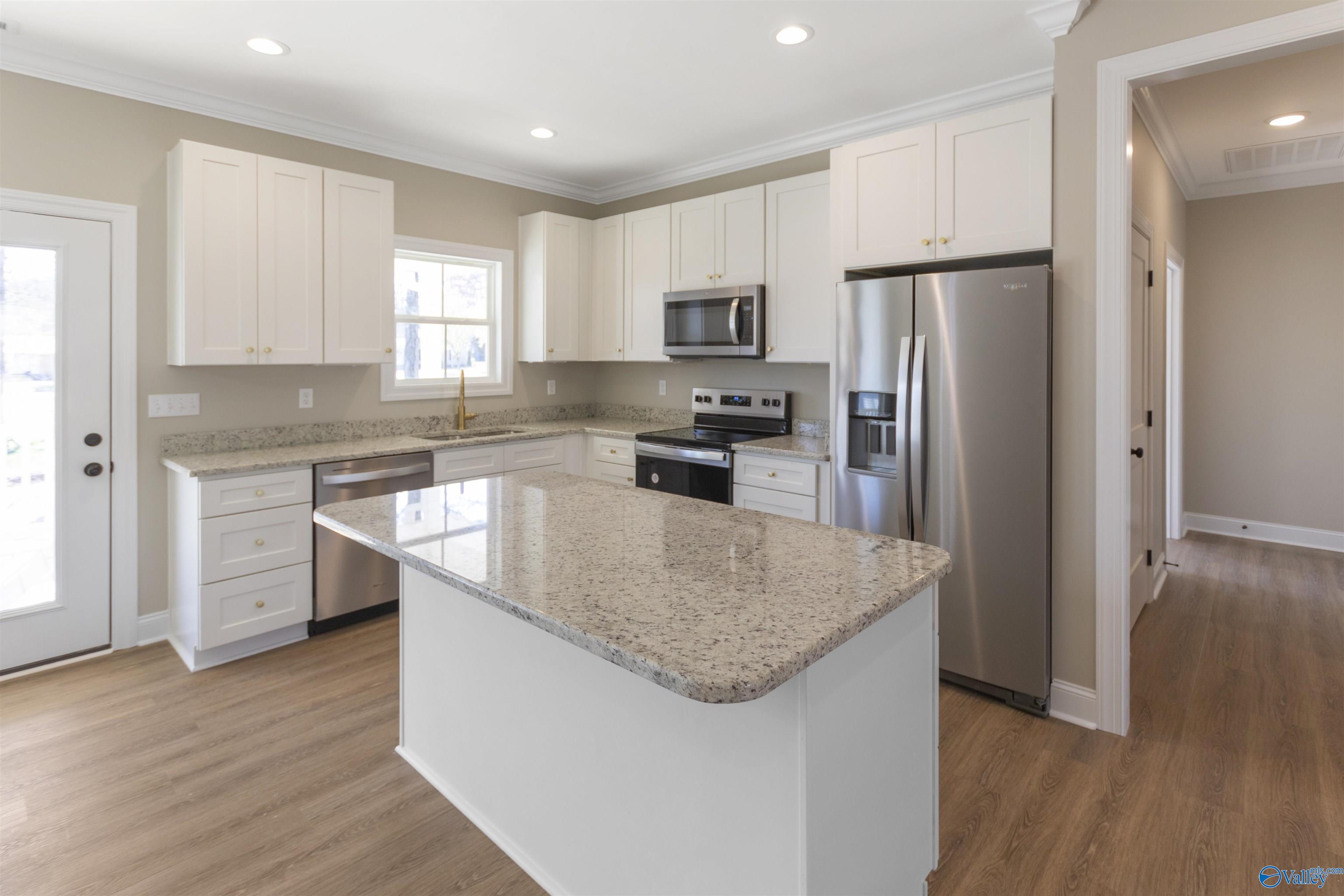 881 Fairview Drive, Arab, Alabama image 11