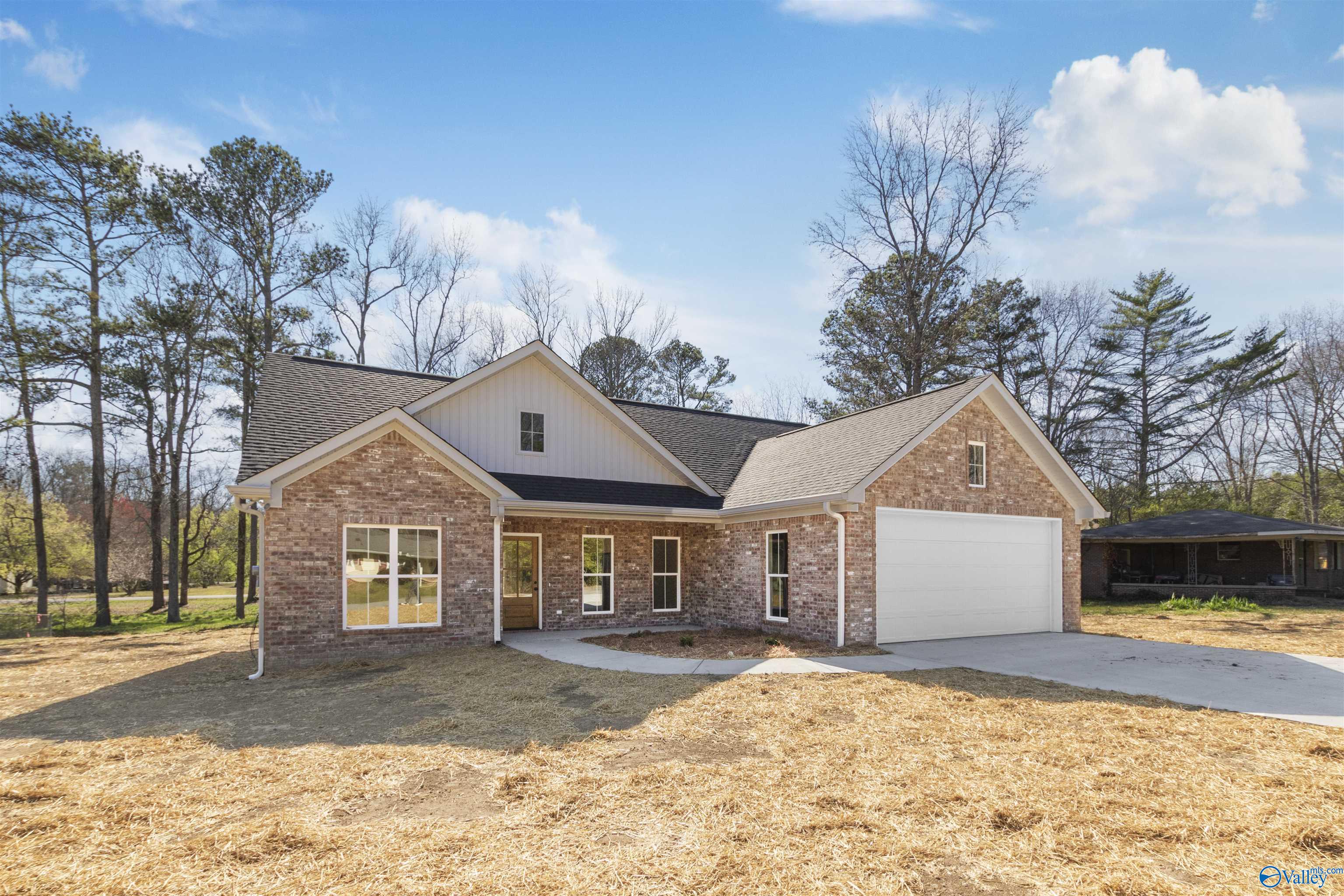 881 Fairview Drive, Arab, Alabama image 3