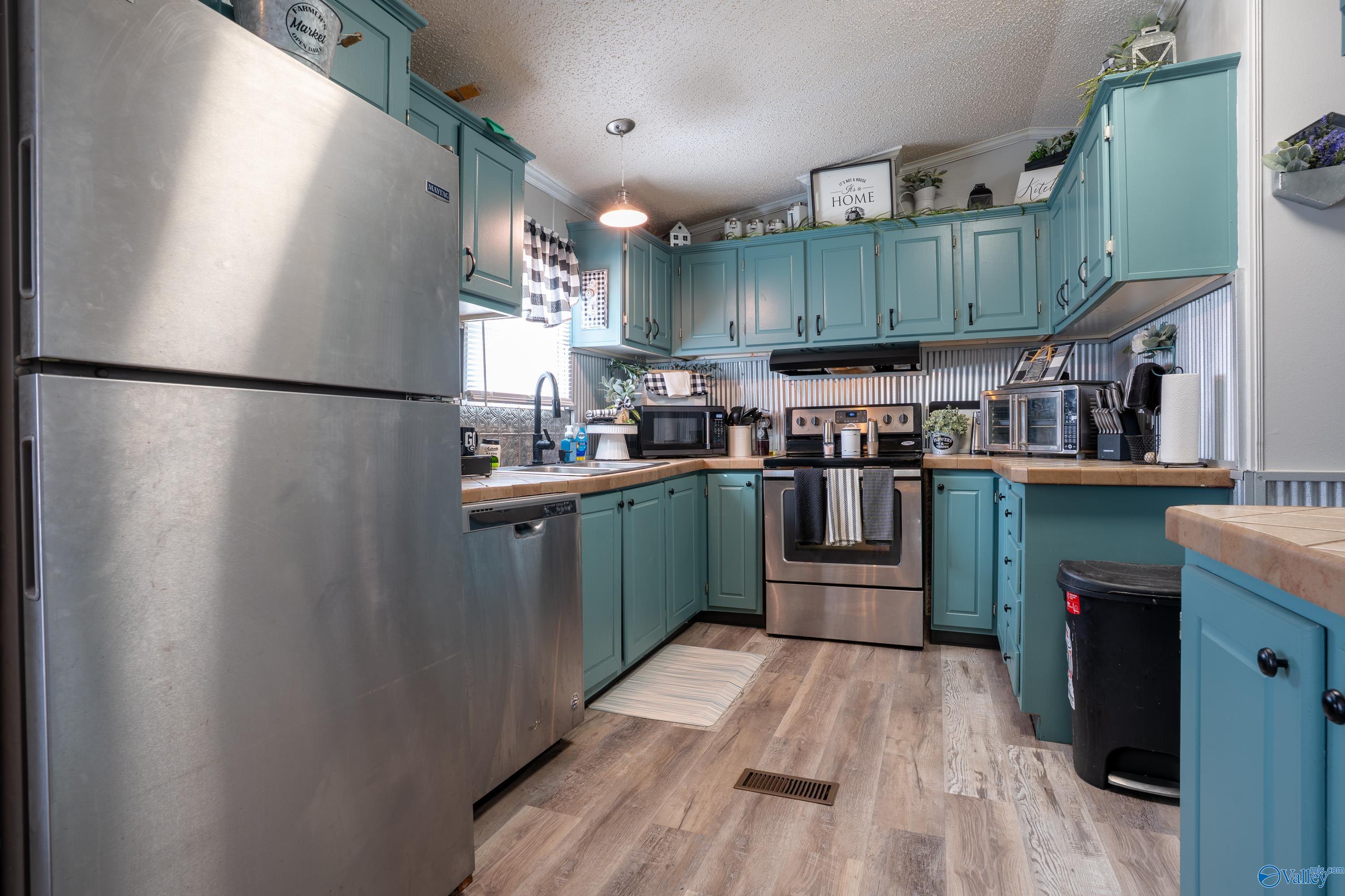 Flat Rock, Alabama 35966, United States, 3 Bedrooms Bedrooms, ,2 BathroomsBathrooms,Residential,Active,249092