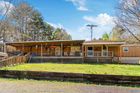 Mobile Home For Sale - 439 County Road 1568<br/> Cullman, AL 35058