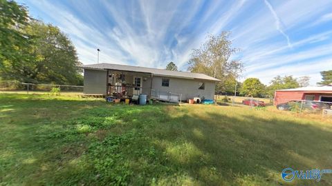 Homes For Sale - 216 County Road 758<br/> Hollywood, AL 35752