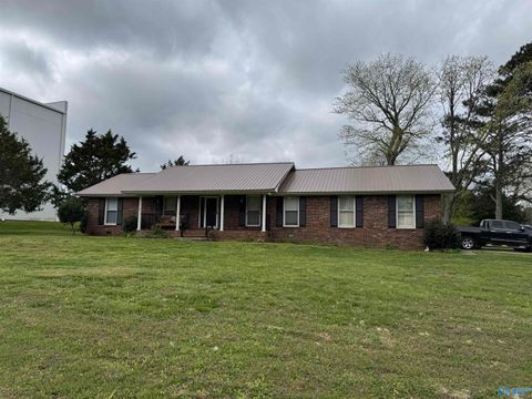 Photo of 199 Reed Road, Guntersville, AL 35976 (MLS # 21914137)