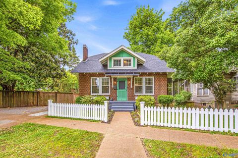 Photo of 412 Gordon Drive SE, Decatur, AL 35601 (MLS # 21917533)