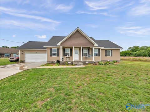 Homes For Sale - 312 Ky Creed Lane<br/> Rainsville, AL 35986