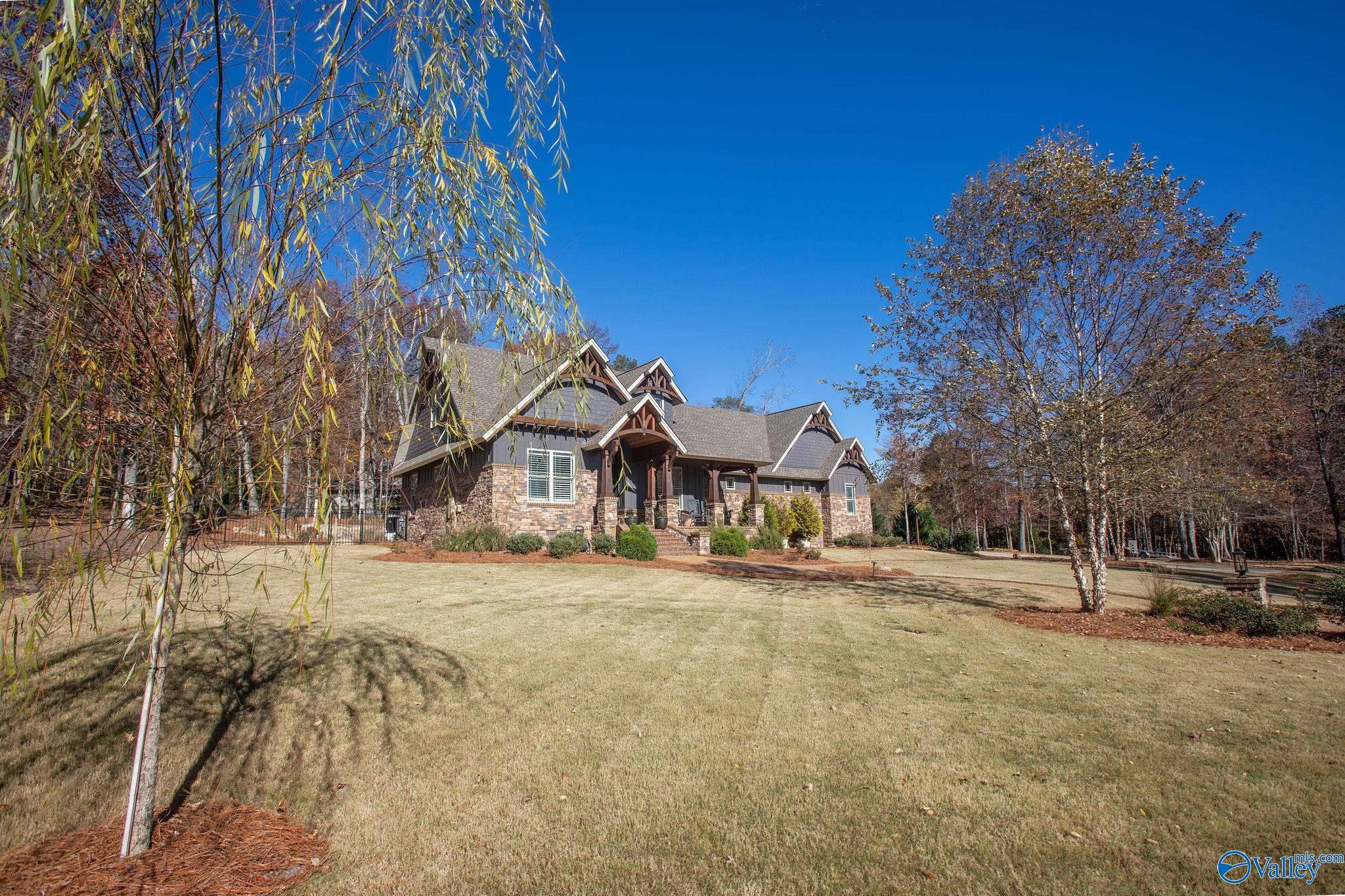 108 River Point Drive, Rainbow City, Alabama image 1