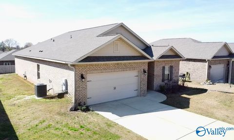 Photo of 114 Branton Court, New Market, AL 35761 (MLS # 21913084)