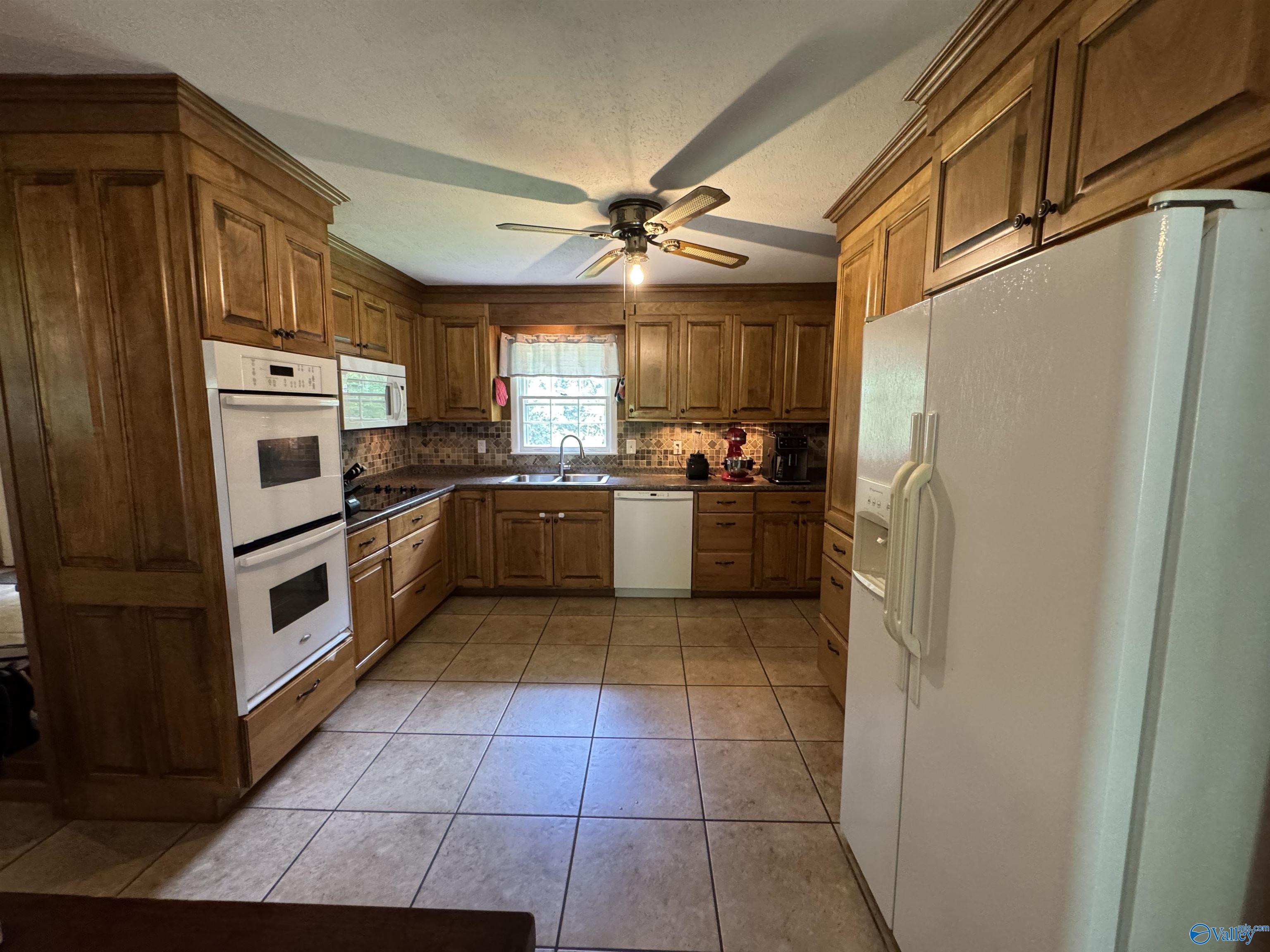 132 Mary Lou Circle, Gadsden, Alabama image 2