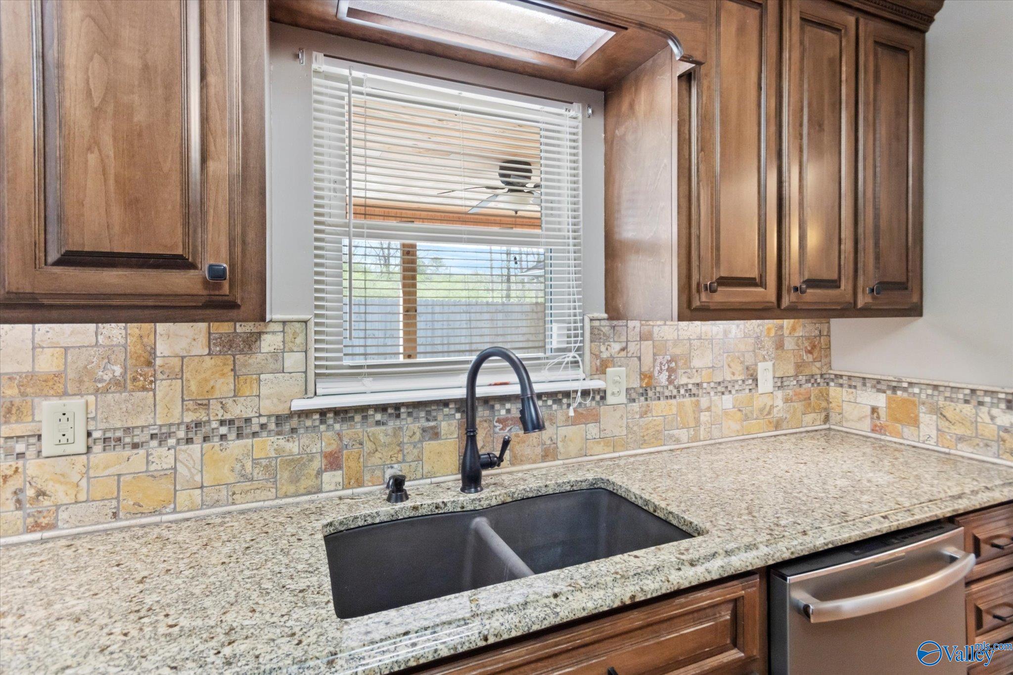 212 Ohara Drive, Albertville, Alabama image 9