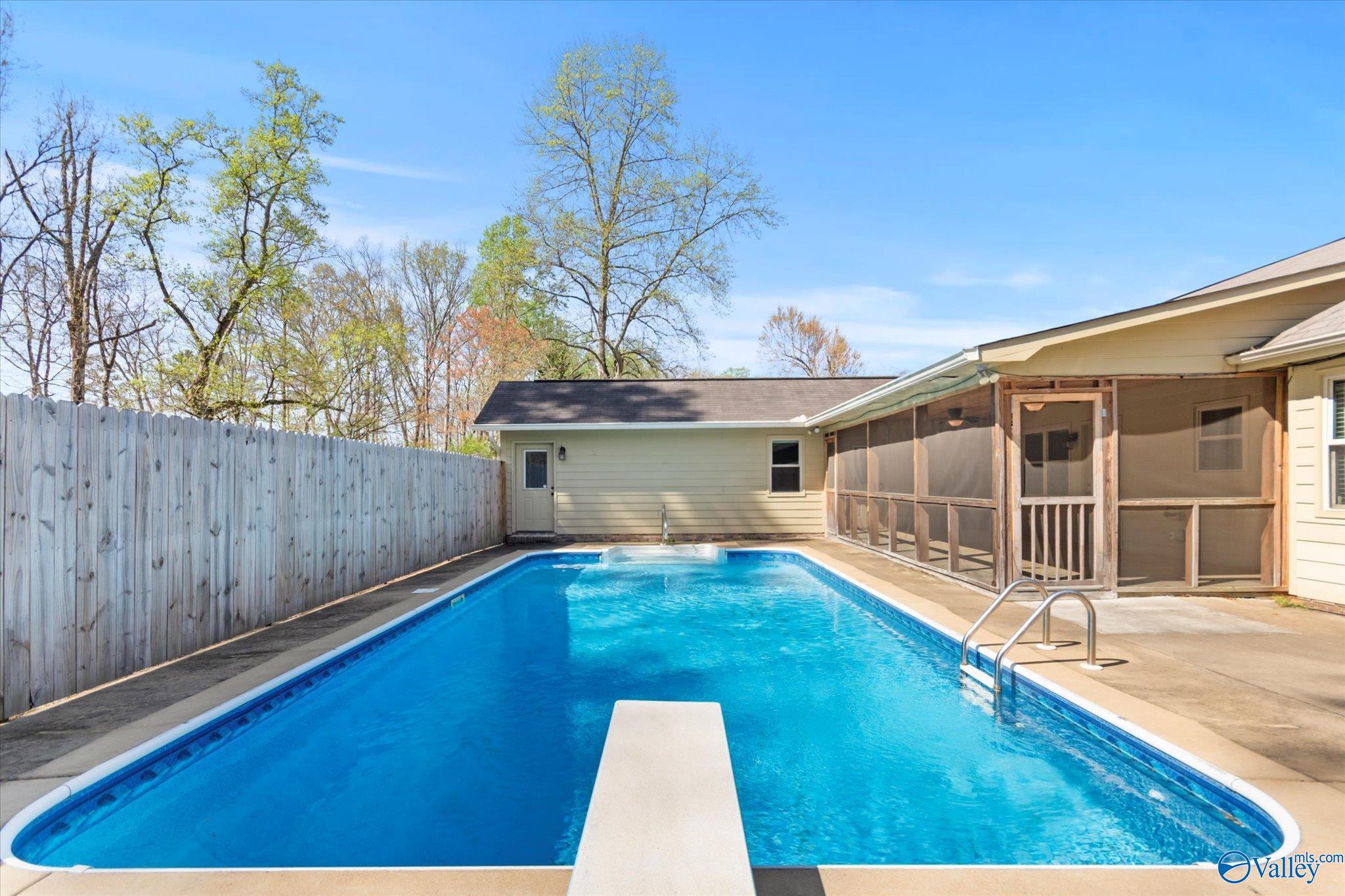 212 Ohara Drive, Albertville, Alabama image 1