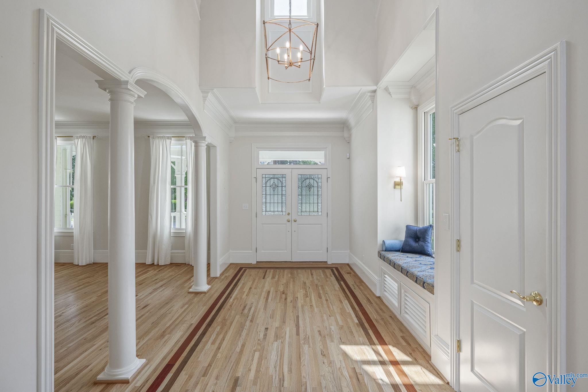 Huntsville, Alabama 35802, United States, 4 Bedrooms Bedrooms, ,4 BathroomsBathrooms,Residential,Active,104277