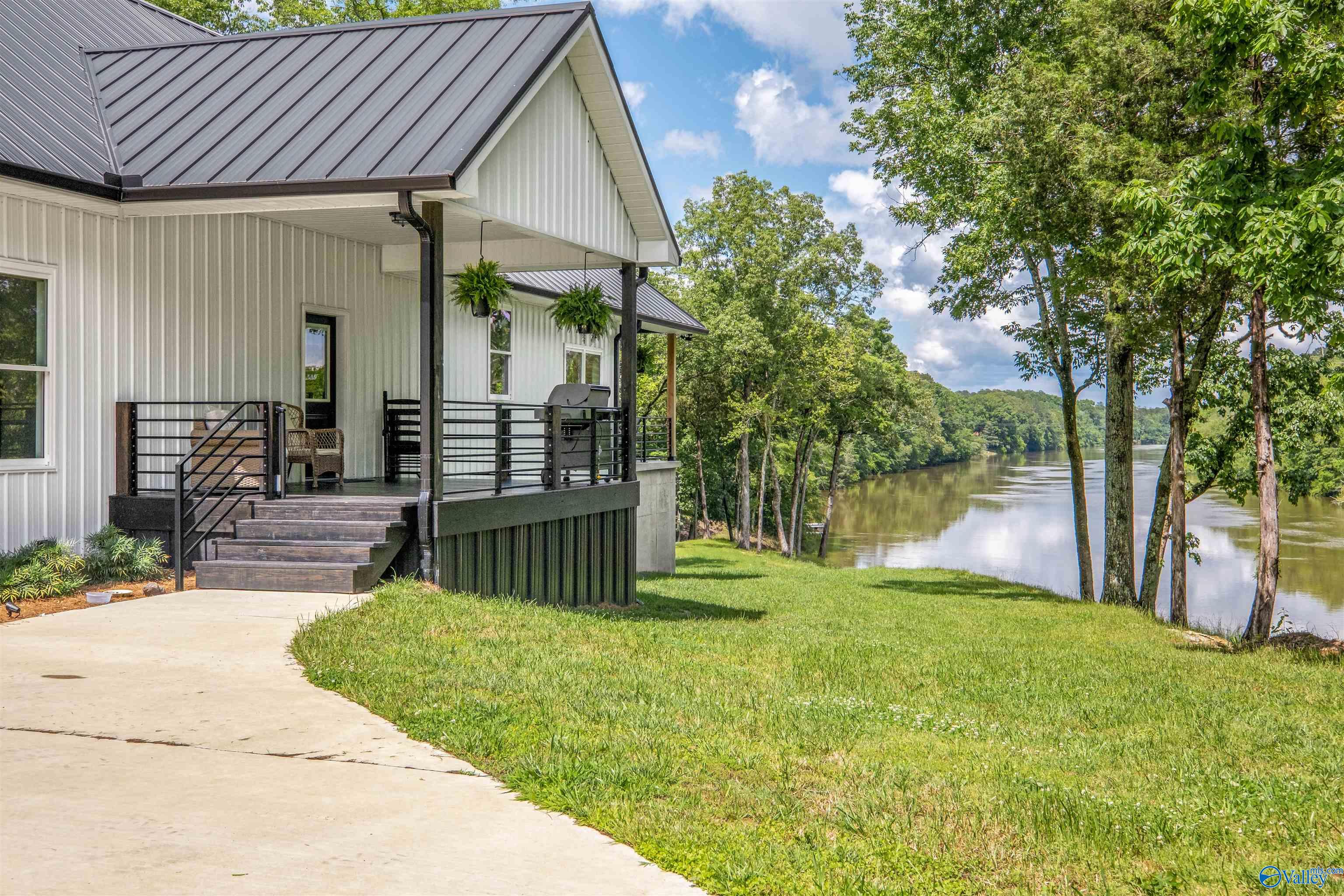 1218 Fitts Ferry Road, Gadsden, Alabama image 2