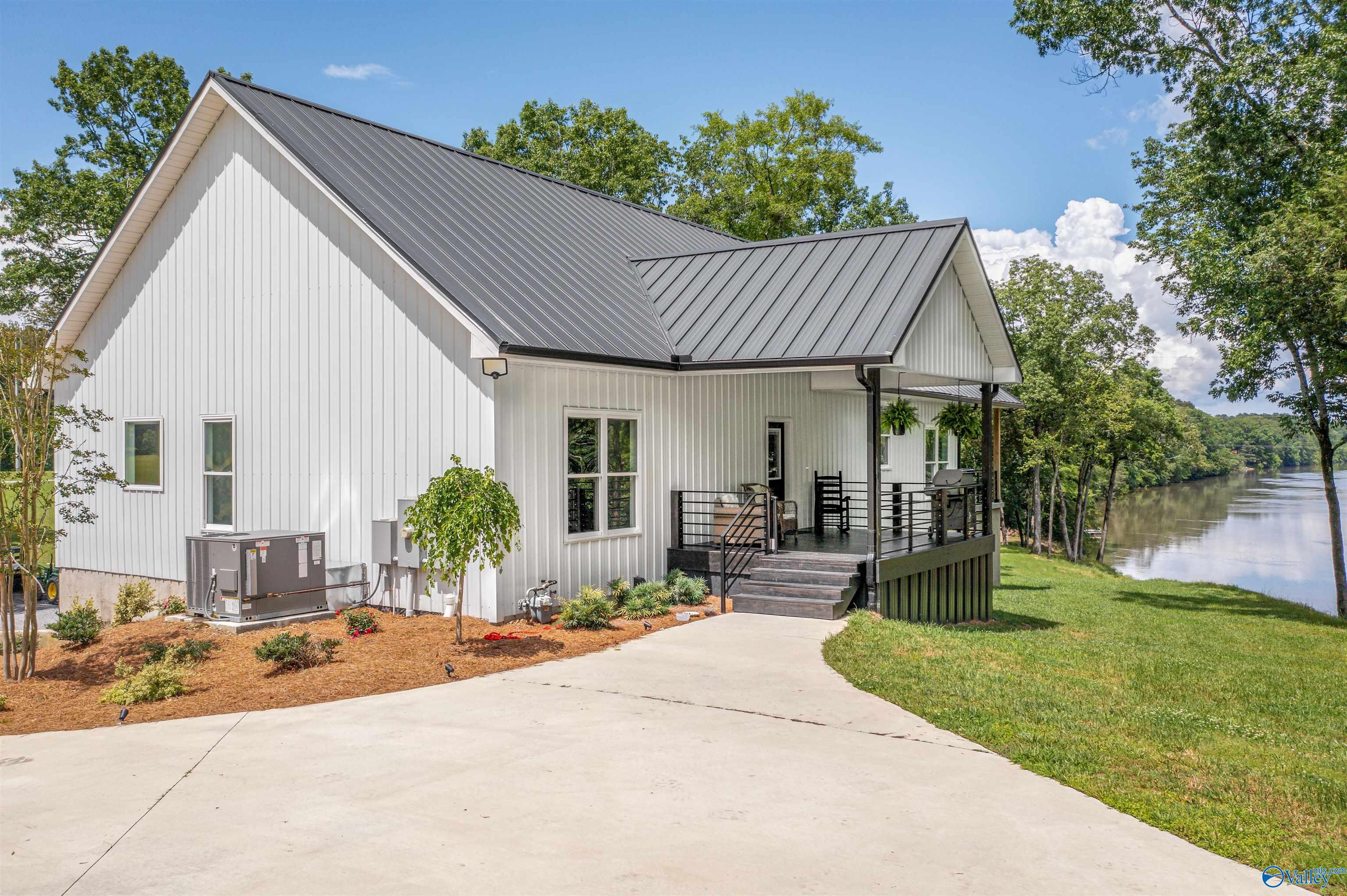 1218 Fitts Ferry Road, Gadsden, Alabama image 3