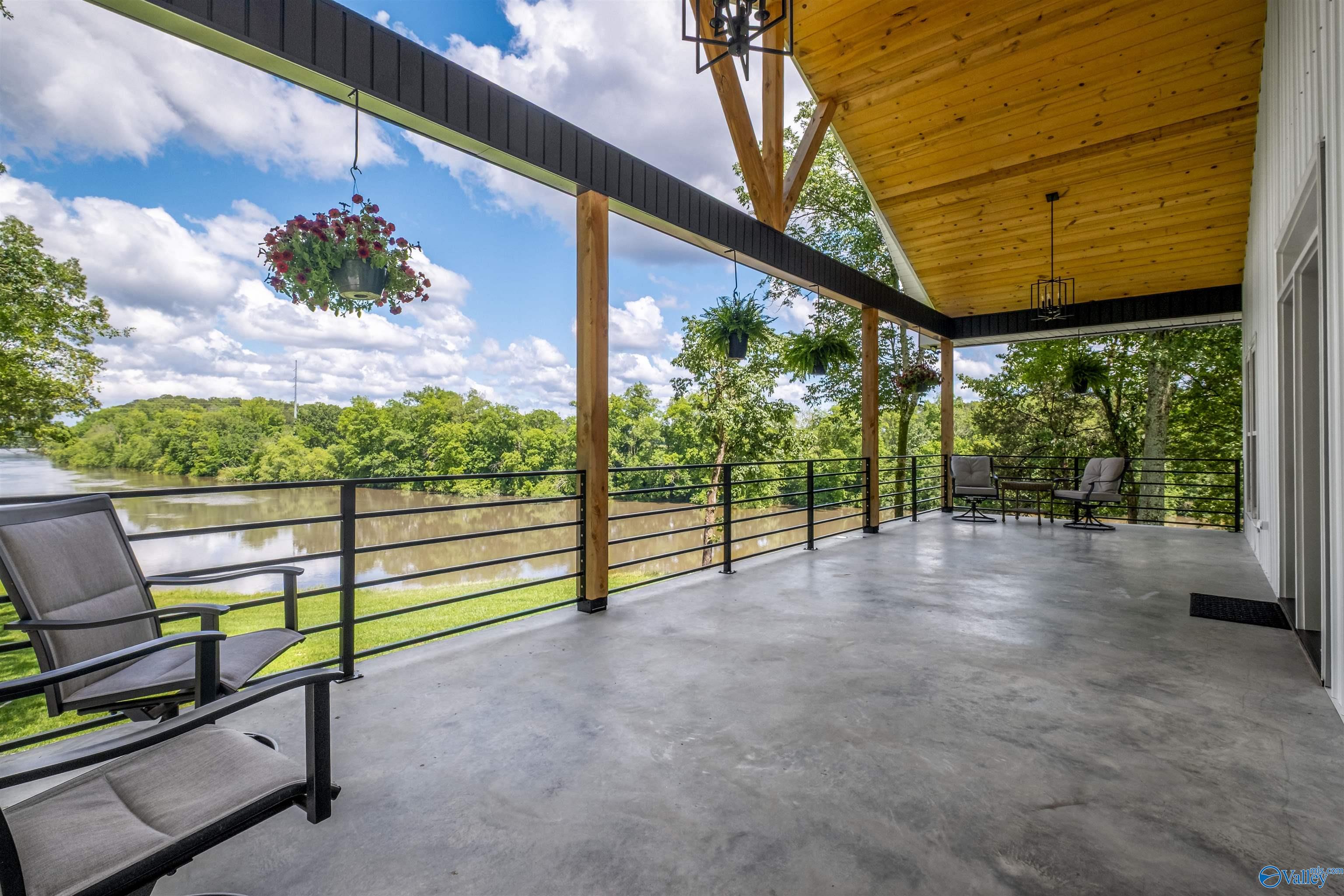 1218 Fitts Ferry Road, Gadsden, Alabama image 1