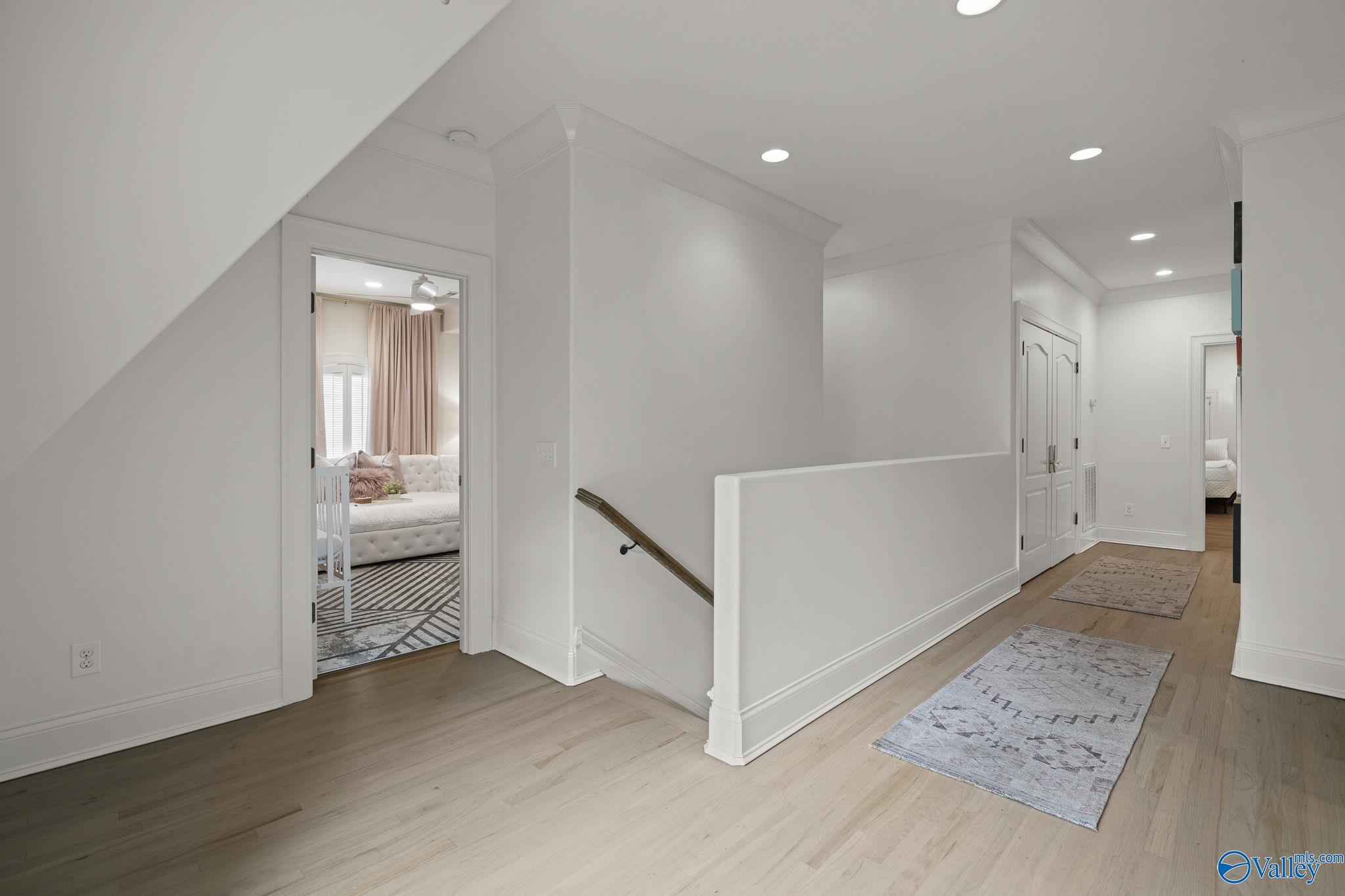 Huntsville, Alabama 35801, United States, 5 Bedrooms Bedrooms, ,4 BathroomsBathrooms,Residential,Active,188534