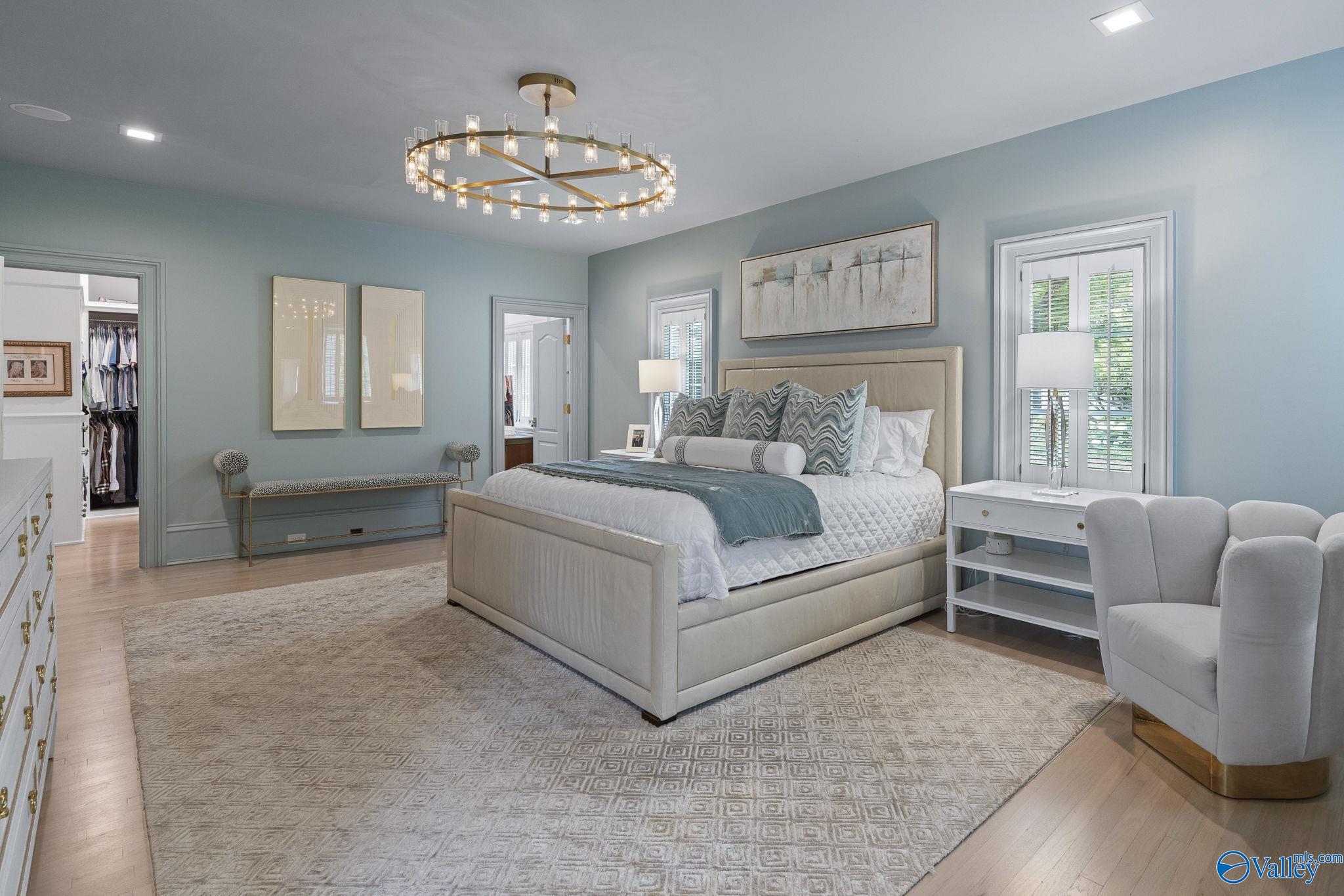 Huntsville, Alabama 35801, United States, 5 Bedrooms Bedrooms, ,4 BathroomsBathrooms,Residential,Active,188534