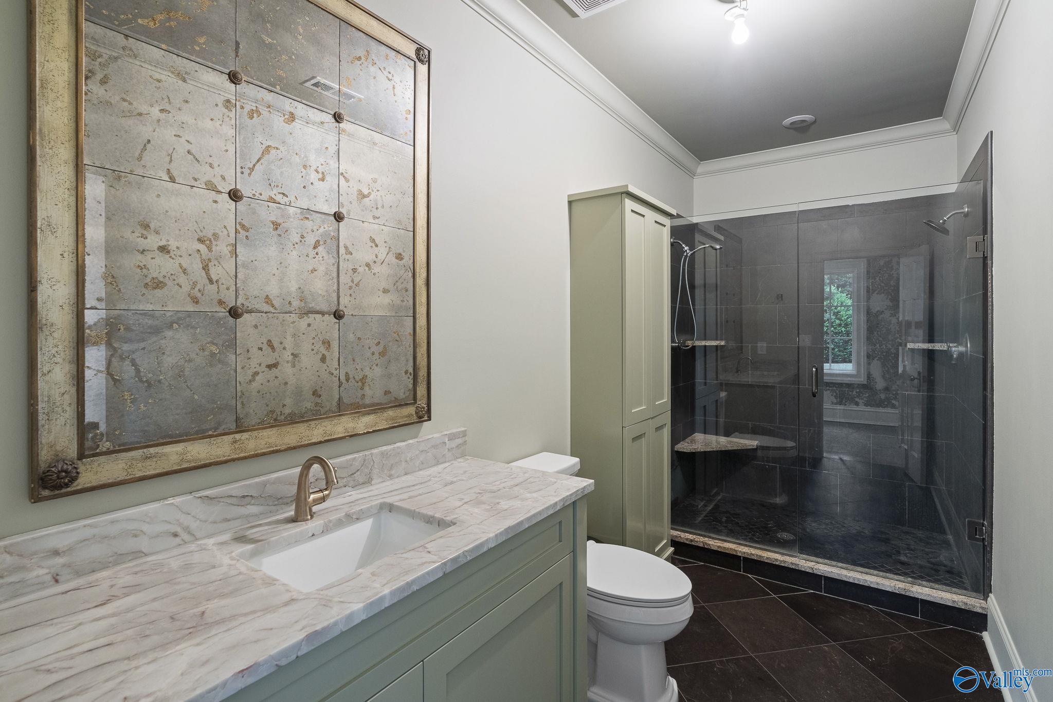 Huntsville, Alabama 35801, United States, 5 Bedrooms Bedrooms, ,4 BathroomsBathrooms,Residential,Active,188534