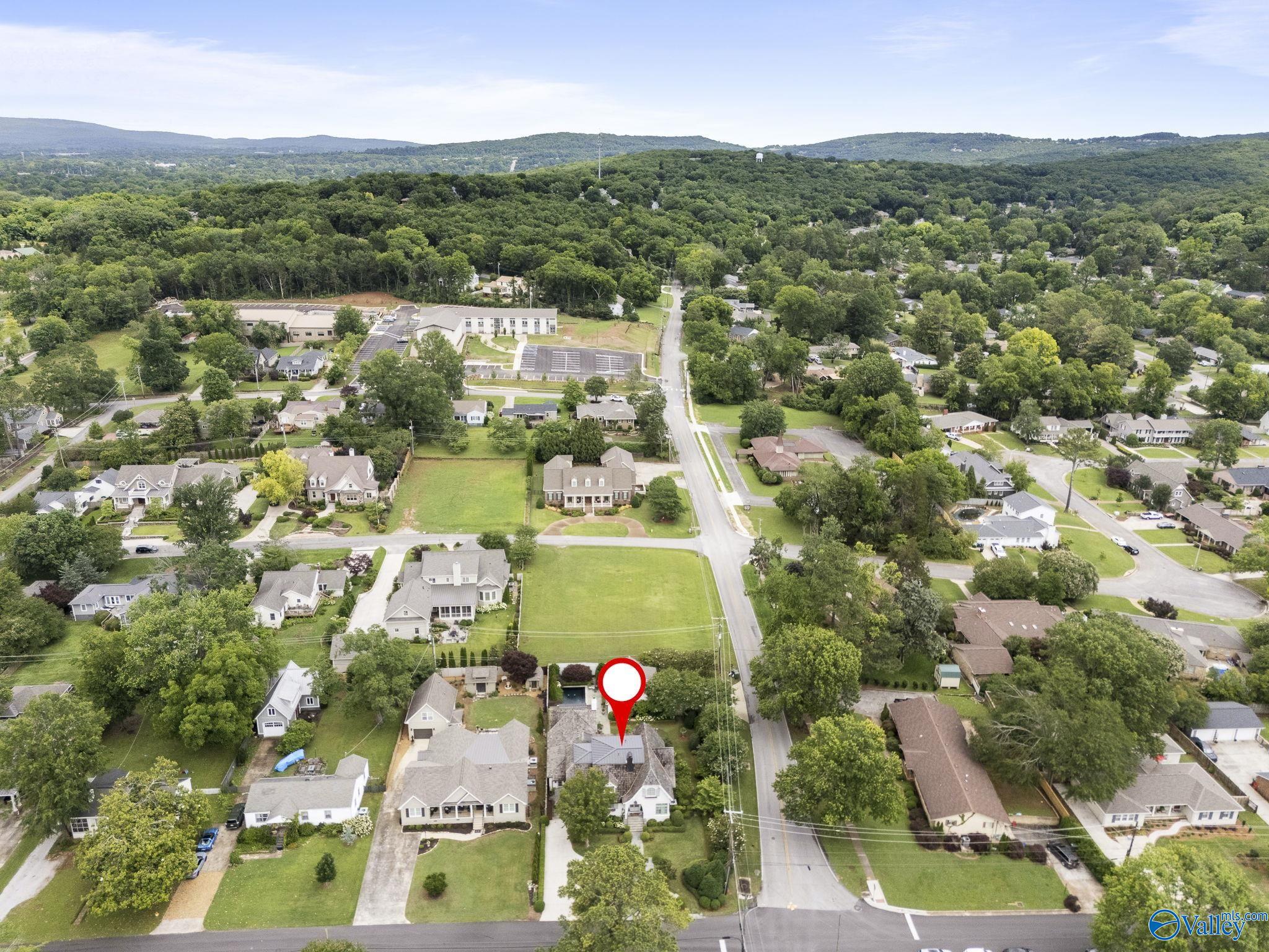 Huntsville, Alabama 35801, United States, 5 Bedrooms Bedrooms, ,4 BathroomsBathrooms,Residential,Active,188534