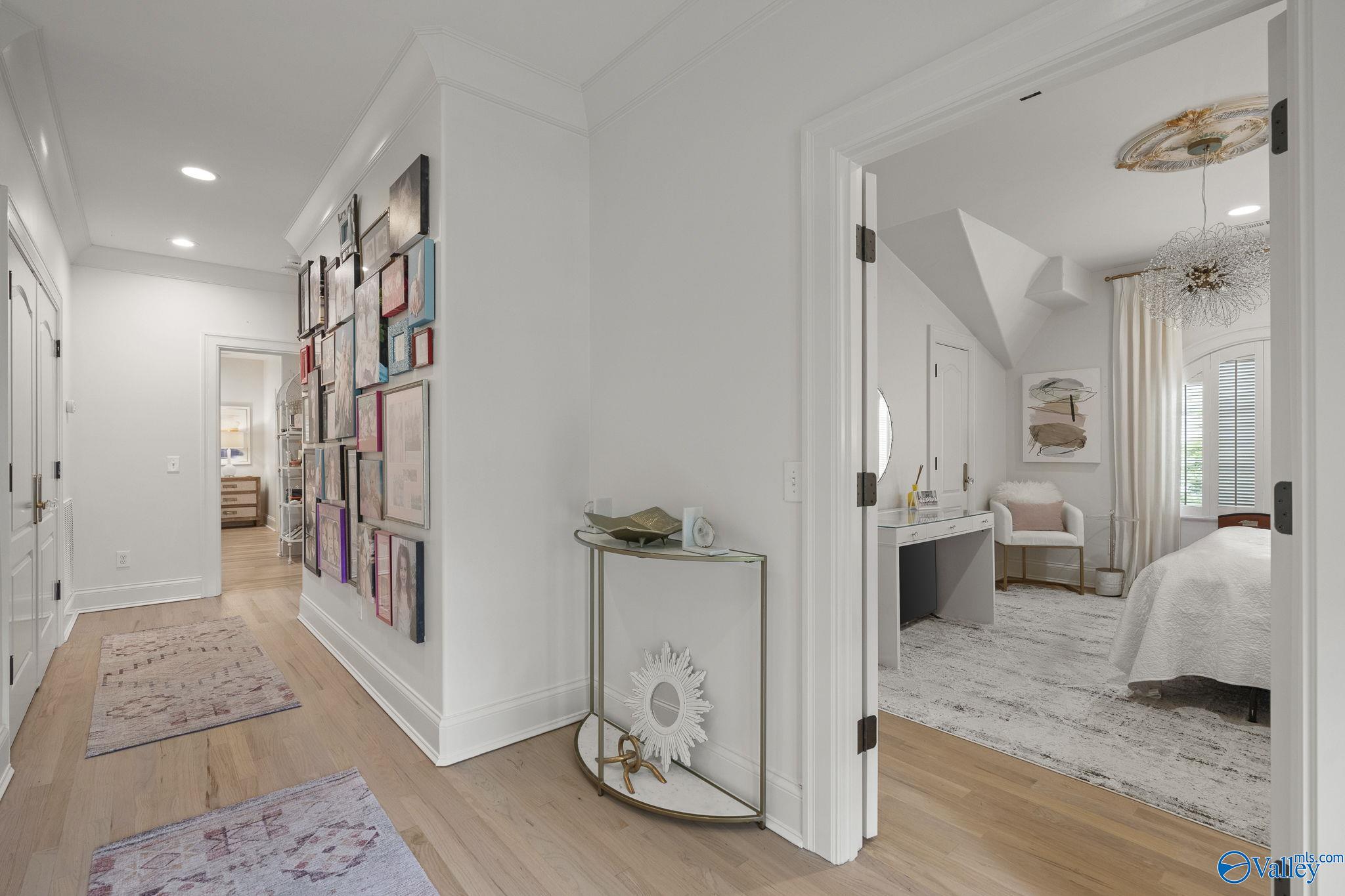 Huntsville, Alabama 35801, United States, 5 Bedrooms Bedrooms, ,4 BathroomsBathrooms,Residential,Active,188534