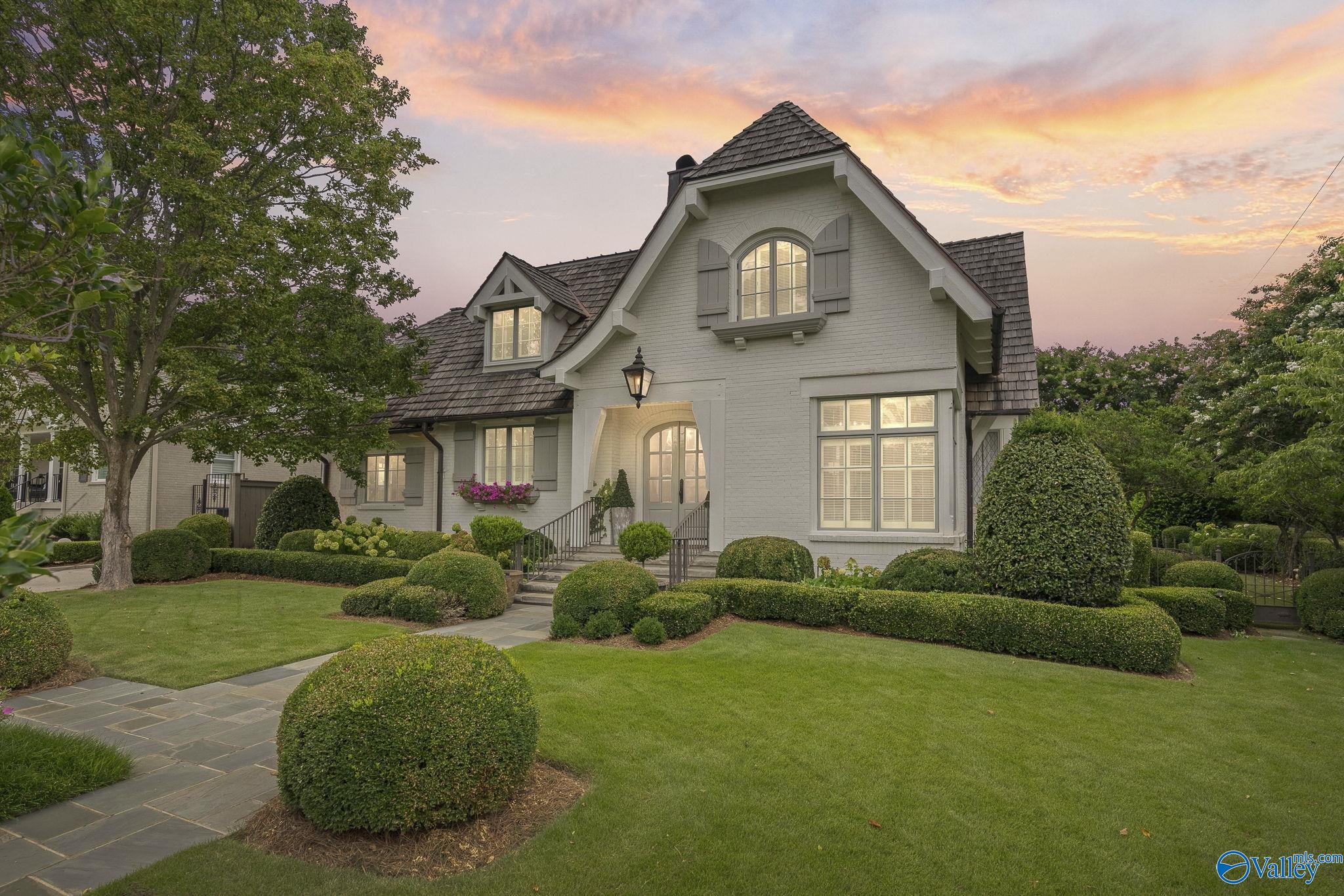 Huntsville, Alabama 35801, United States, 5 Bedrooms Bedrooms, ,4 BathroomsBathrooms,Residential,Active,188534