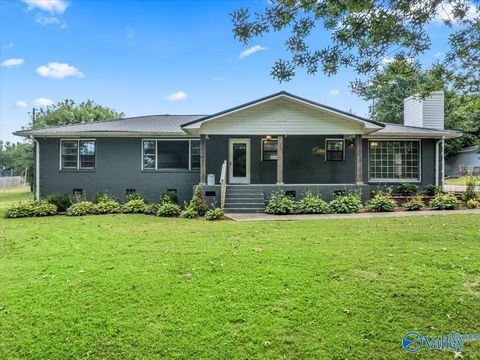 Homes For Sale - 192 Lisa Lane<br/> Arab, AL 35016