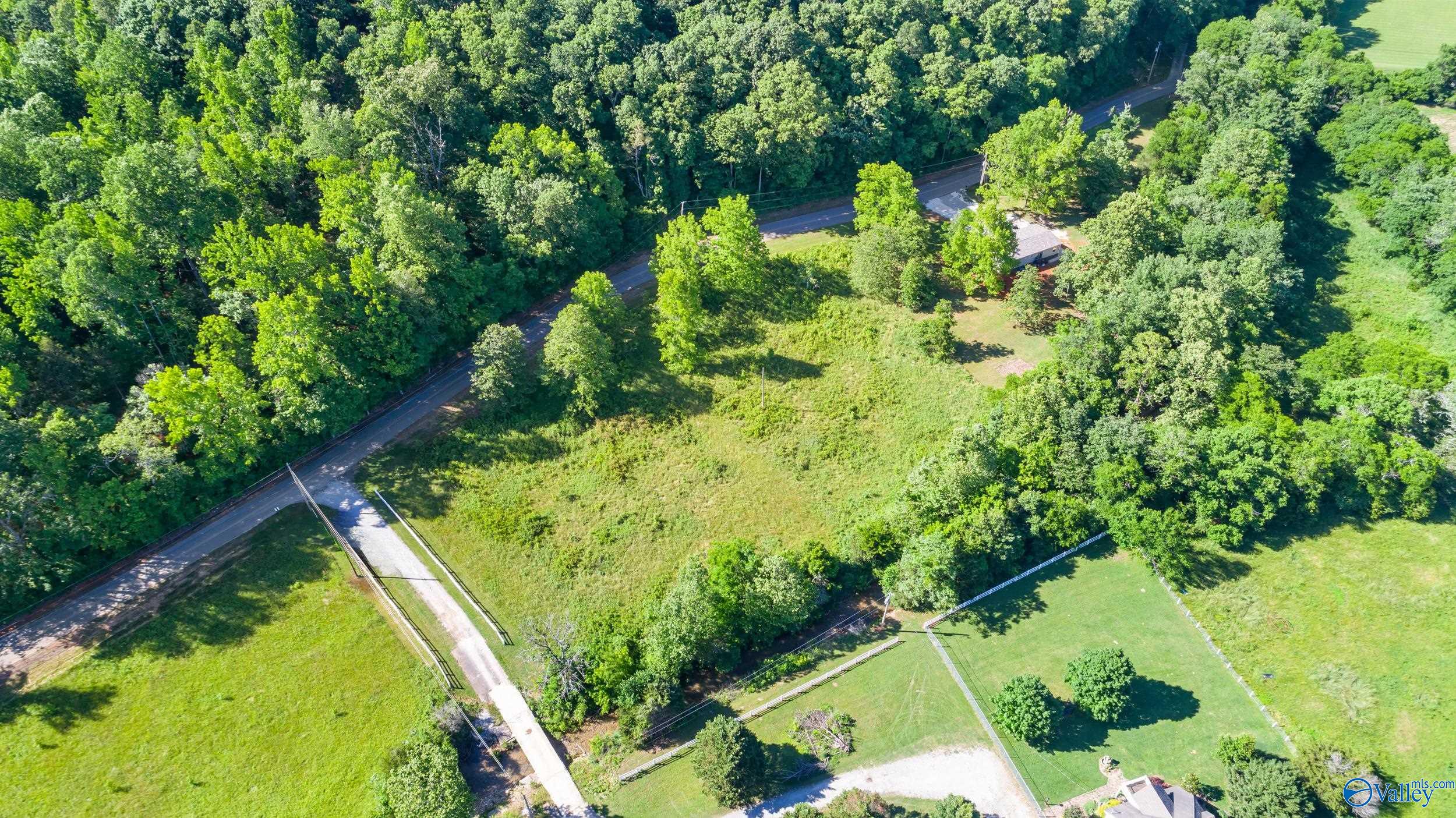 1506 Sharps Cove Road, Gurley, Alabama image 4