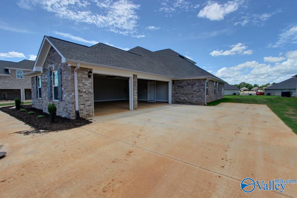 17212 Stonegate Drive, Athens, Alabama image 4