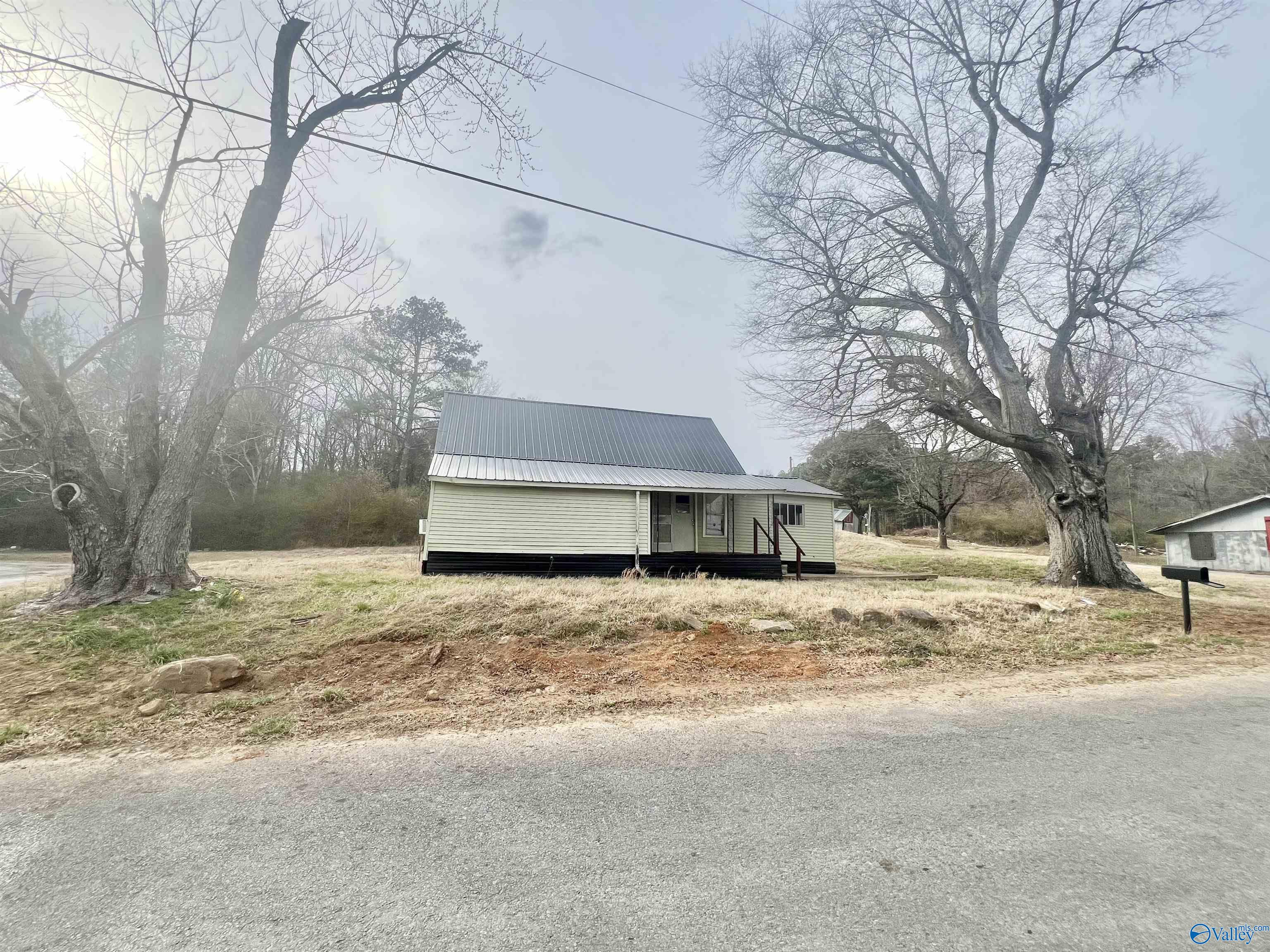 863 Pleasant Grove Cut Off Road, Albertville, Alabama image 2