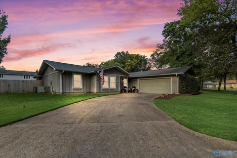 Photo of 1905 West Tuliptree Drive SE, Huntsville, AL 35803 (MLS # 21900883)