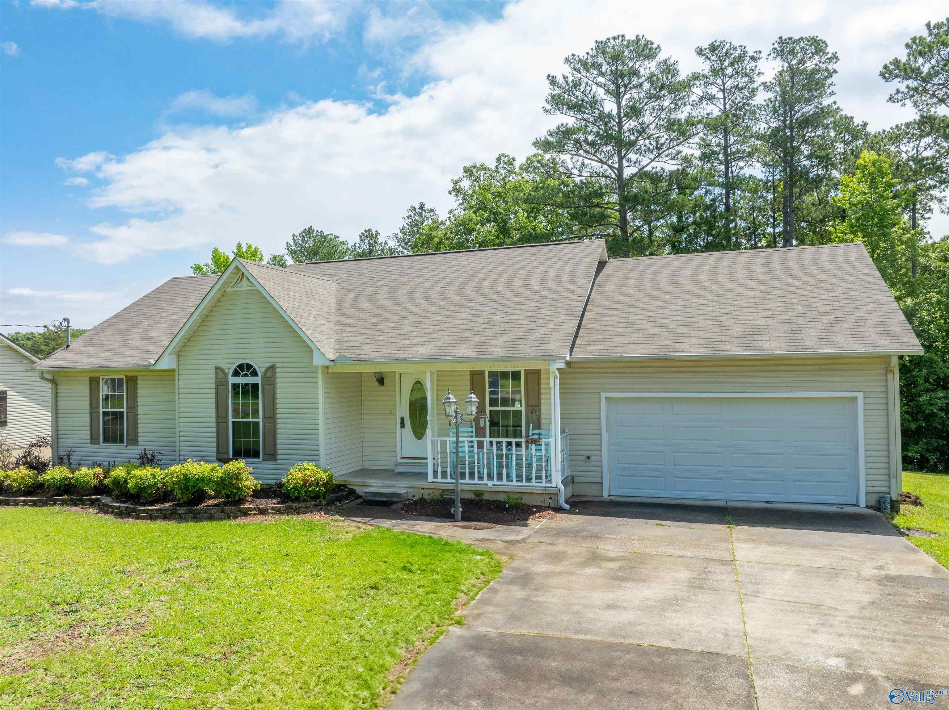 2823 Langdale Street, Hokes Bluff, Alabama image 2
