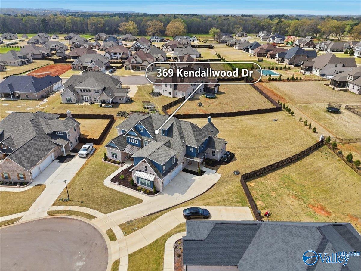 Meridianville, Alabama, 35759, United States, 5 Bedrooms Bedrooms, ,5 BathroomsBathrooms,Residential,Active,2032377