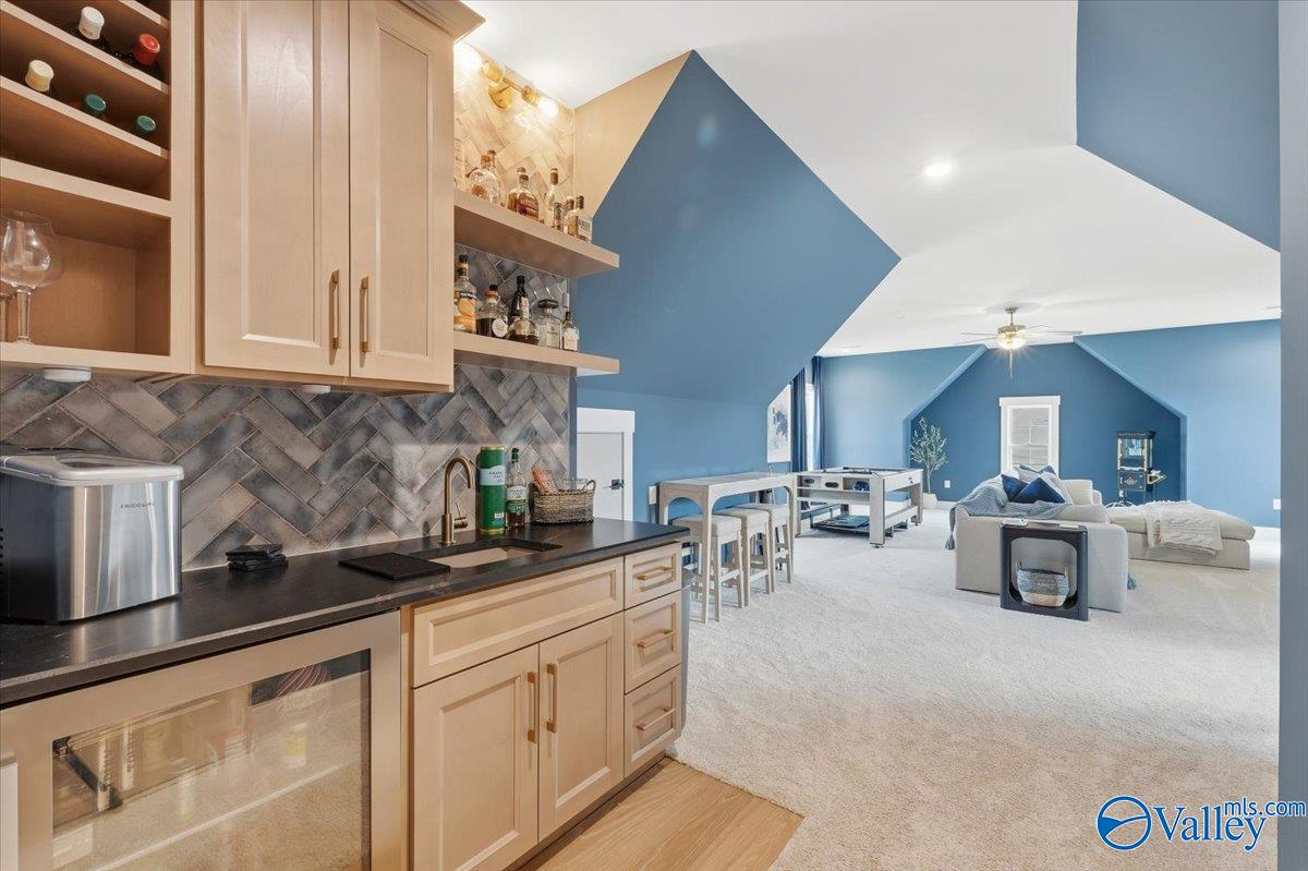 Meridianville, Alabama, 35759, United States, 5 Bedrooms Bedrooms, ,5 BathroomsBathrooms,Residential,Active,2032377