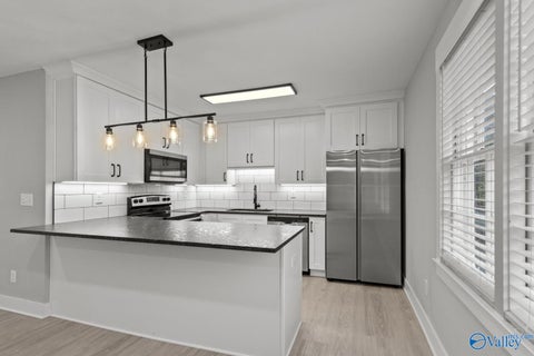 Apartment For Rent - 401 E Clinton Avenue #2<br/> Huntsville, AL 35801