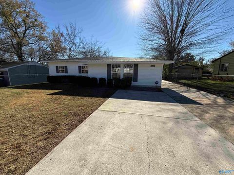Homes For Rent - 2415 Vining Avenue<br/> Huntsville, AL 35810