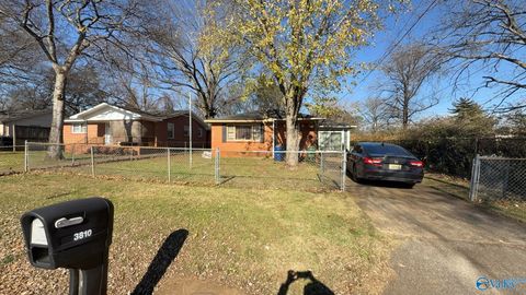 Photo of 3810 10th Avenue SW, Huntsville, AL 35801 (MLS # 21909683)