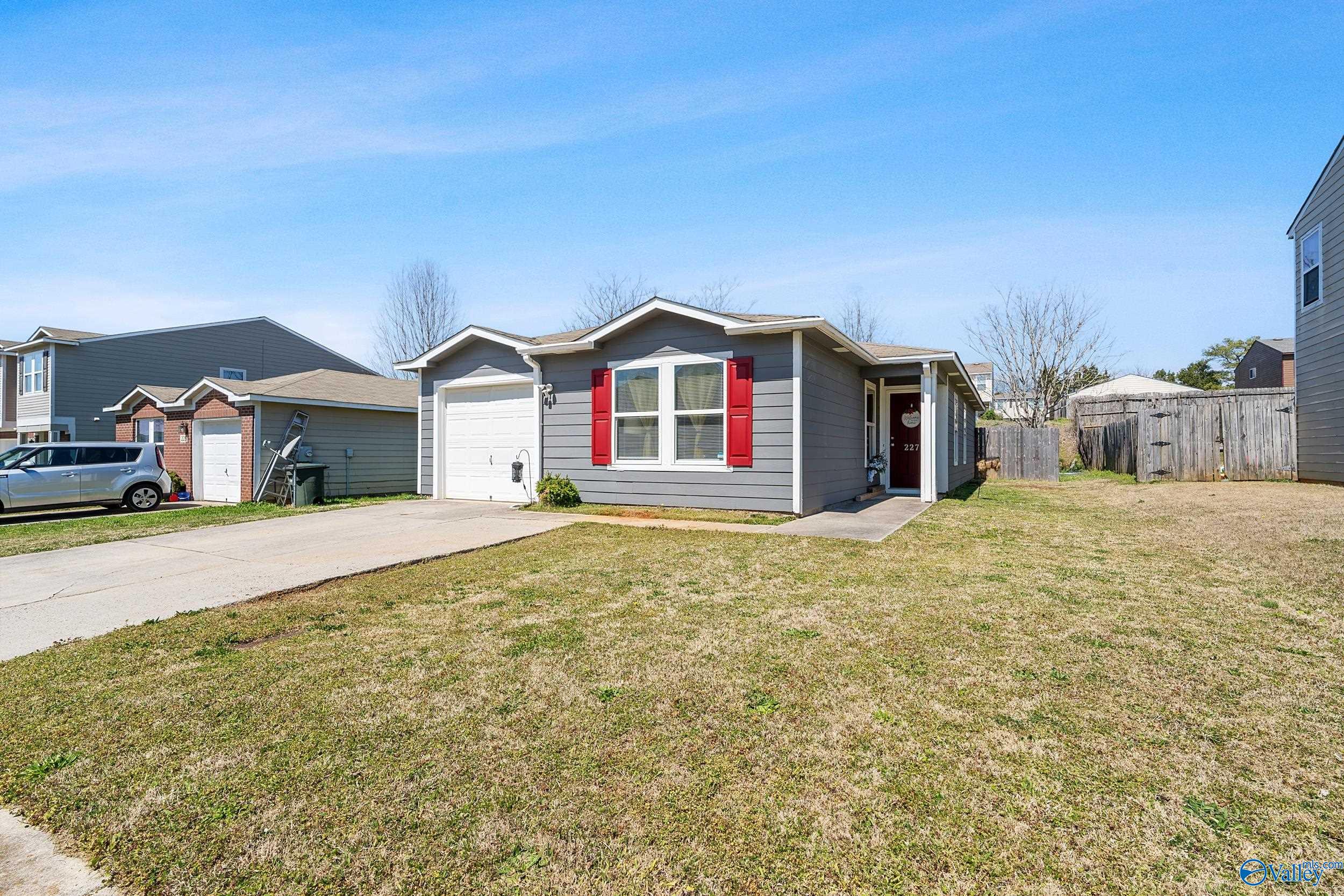 227 Whitestone Drive, Huntsville, Alabama image 2