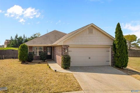 Homes For Sale - 812 Willow Shoals Drive<br/> Madison, AL 35756