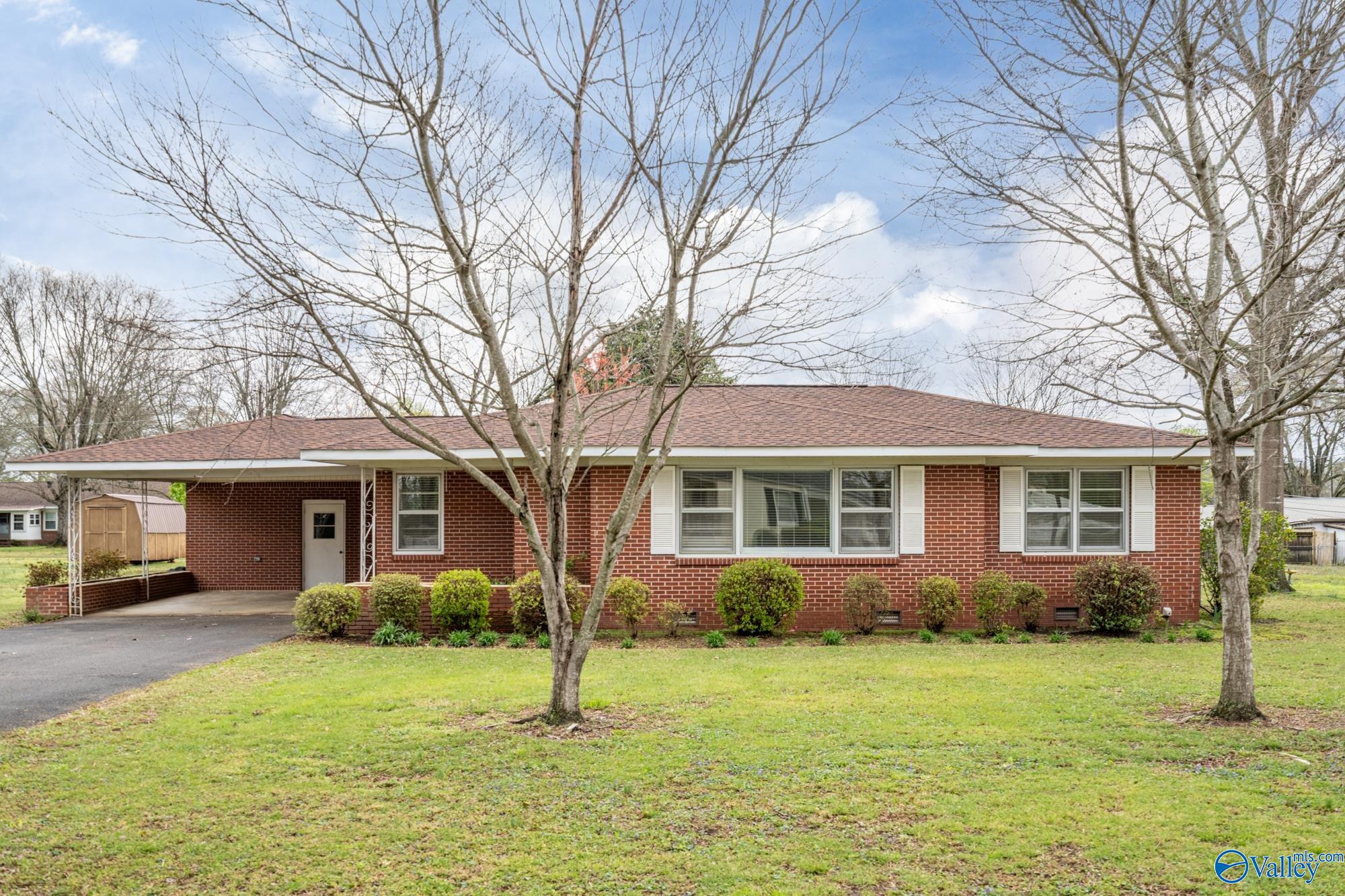 210 Auburn Street, Centre, Alabama image 1