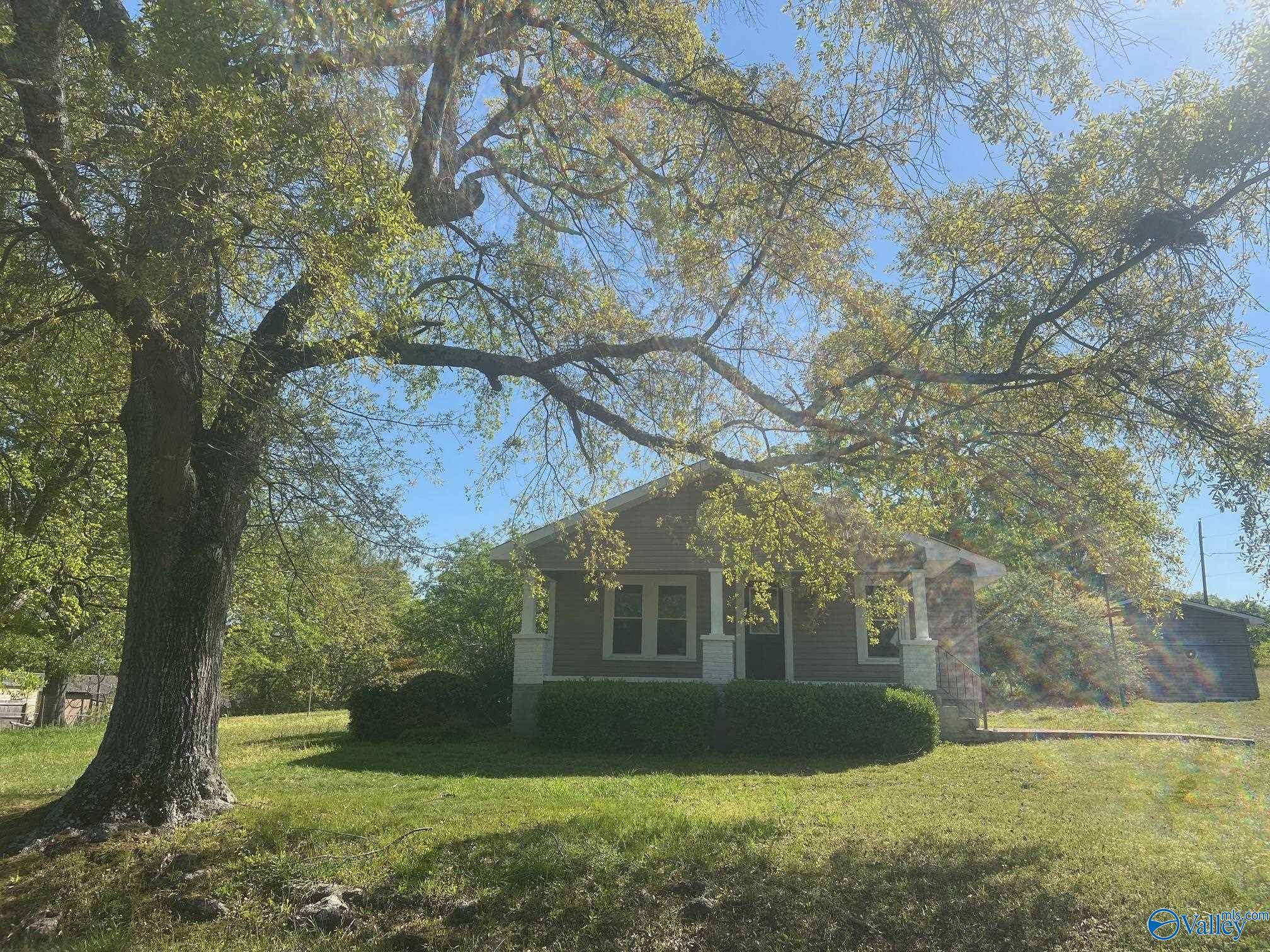 3957 Lister Ferry Road, Rainbow City, Alabama image 2