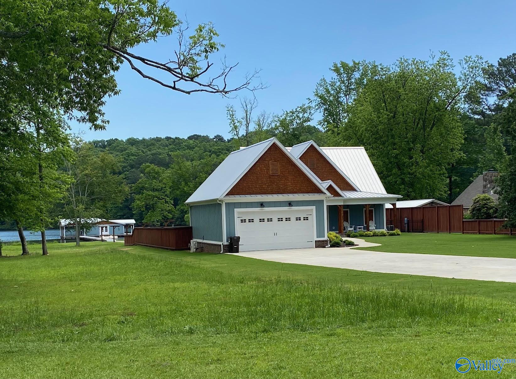 233 Lake Blvd, Scottsboro, Alabama image 1