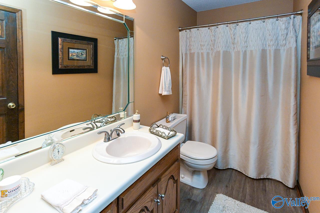 1037 Vestavia Drive, Decatur, Alabama image 28