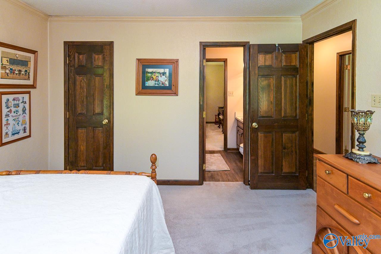 1037 Vestavia Drive, Decatur, Alabama image 21