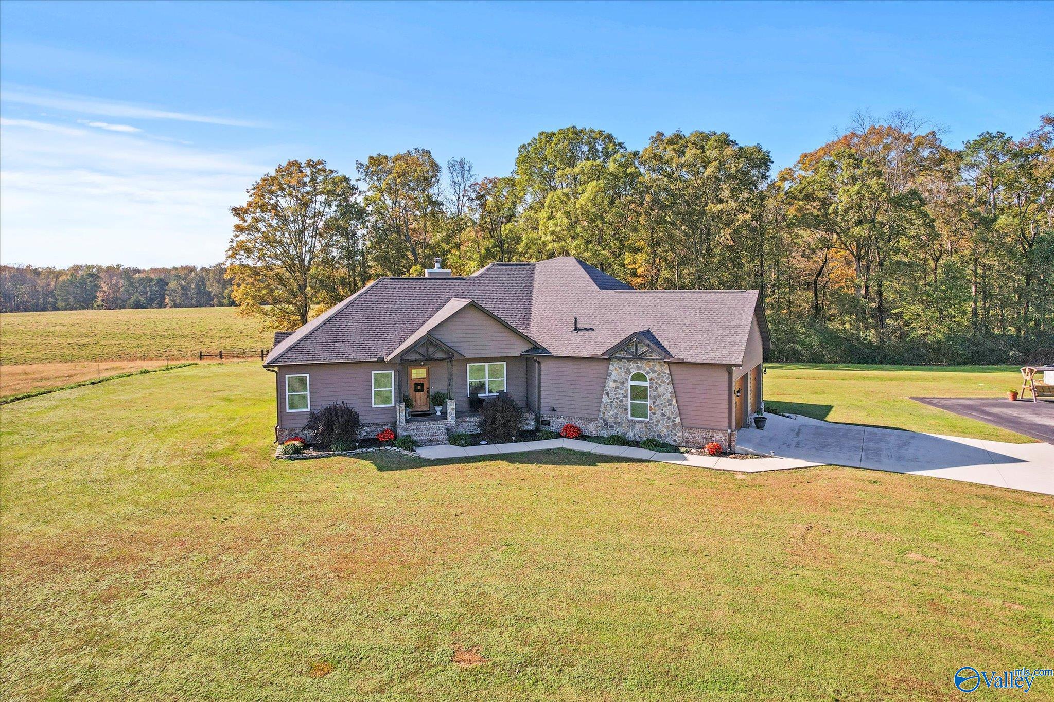 2383 County Road 1442, Falkville, Alabama image 1