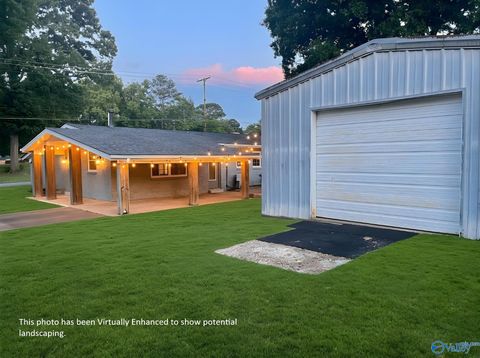 Homes For Sale - 1612 Tennessee Street<br/> Sheffield, AL 35660