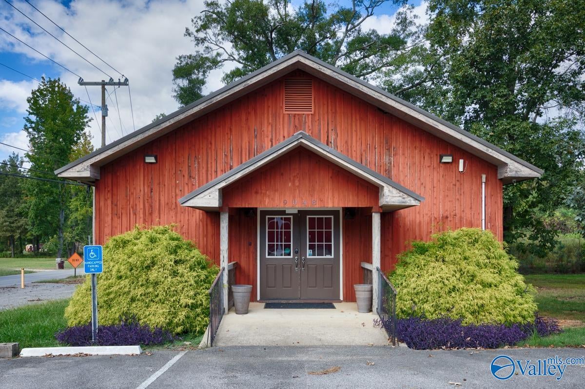 9048 Segars Road