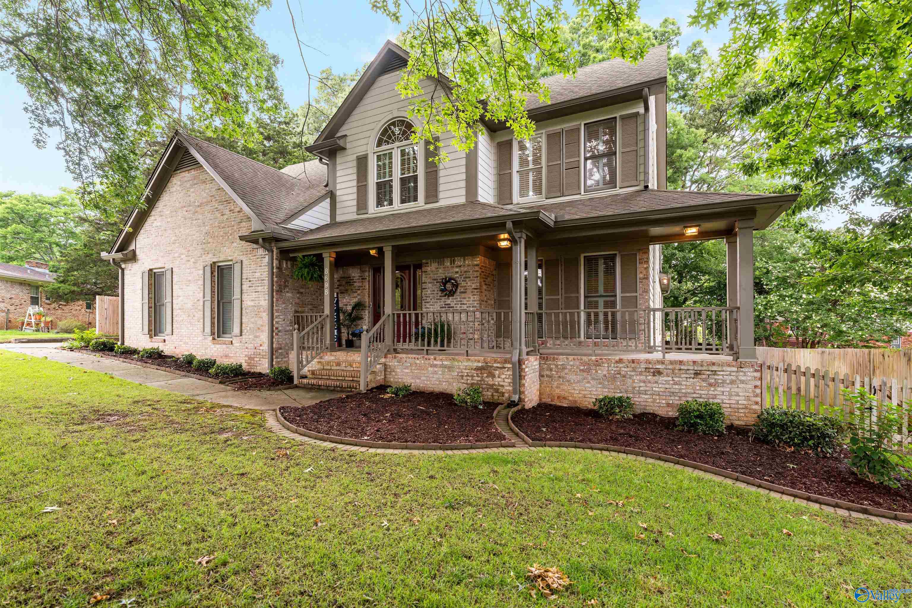 8698 Edgehill Drive