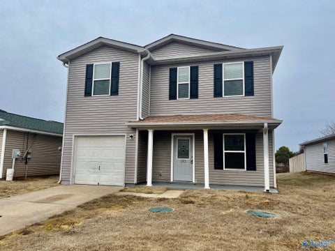 Homes For Rent - 193 Cloverbrook Drive<br/> Harvest, AL 35749