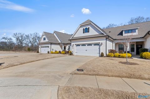 Photo of 472 Legend Oak Way SW, Huntsville, AL 35824 (MLS # 21909753)