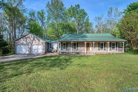 Homes For Sale - 22519 Holt Road<br/> Athens, AL 35613