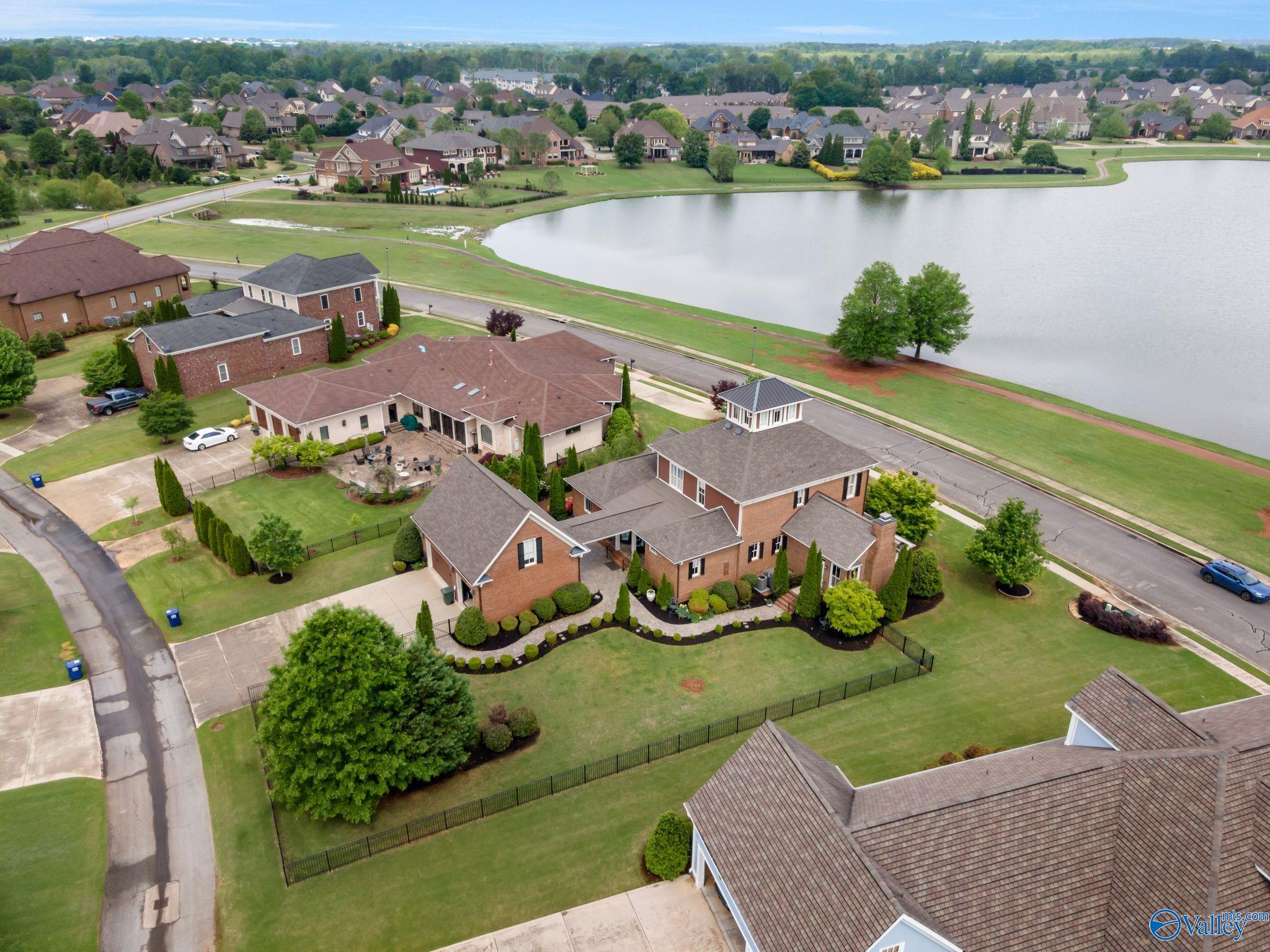 8 King Georges Way, Huntsville, Alabama image 43